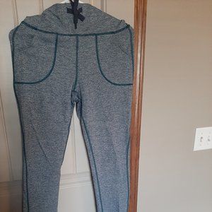 Lululemon Nulu leggings with pockets and drawstring